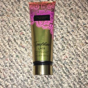 VICTORIA SECRETS LOTION